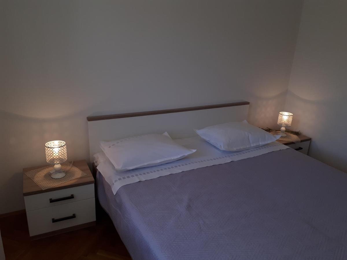 Apartment Groundfloor Jelsa  Zewnętrze zdjęcie